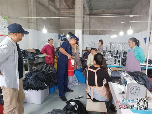 湖口縣雙鐘鎮(zhèn)開展紡織服裝加工廠消防安全復(fù)查行動